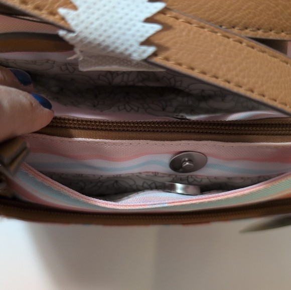 NWT LILY BLOOM KELSEY TOTE BAG PAINTED STRIPE - Picture 6 of 8